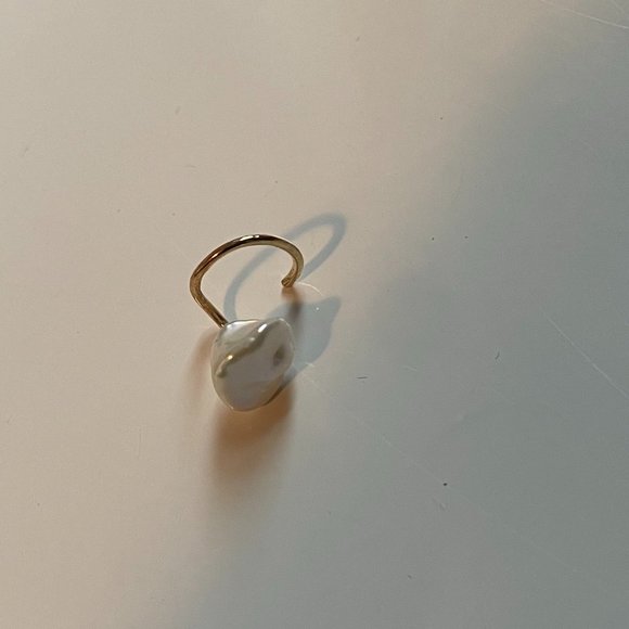 MARIA BLACK baroque twirl earring - Picture 3 of 4